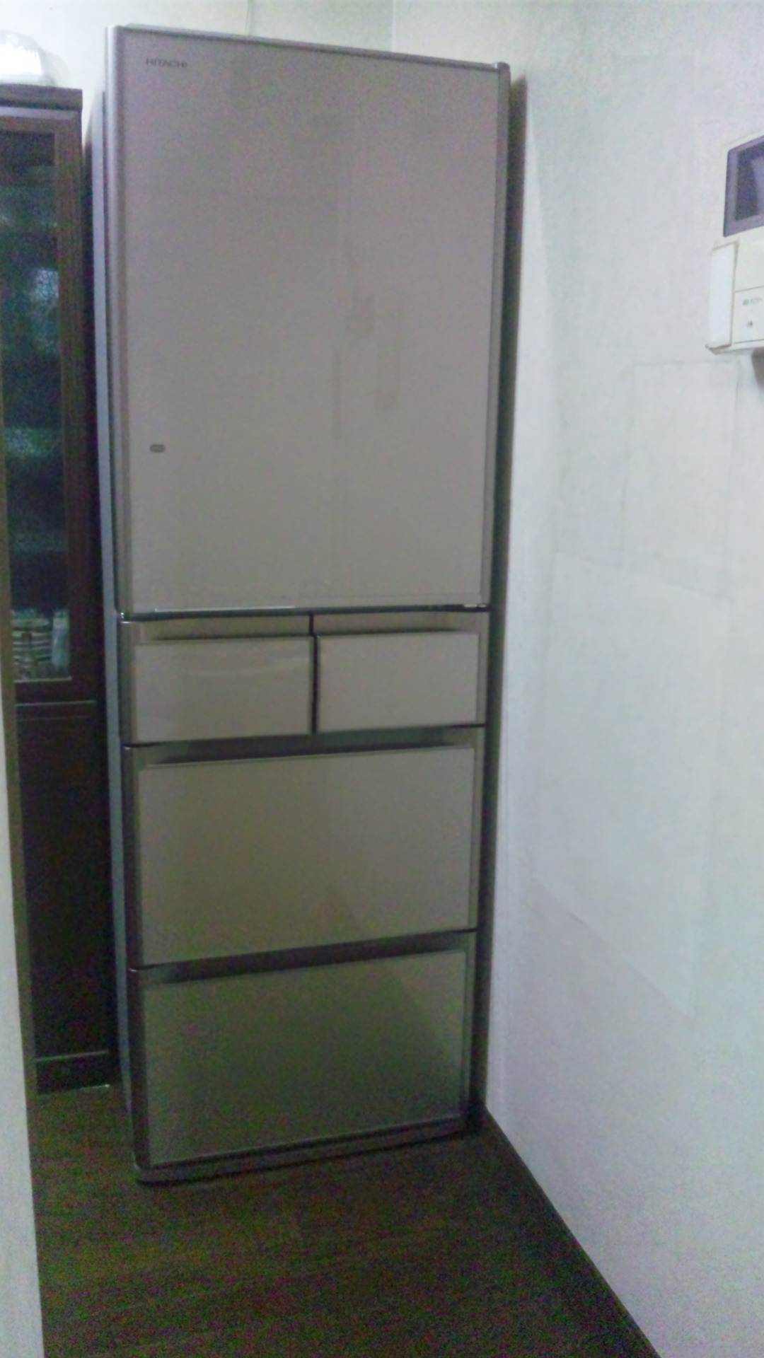 二階キッチンへの冷蔵庫の納品！（人力作業（^^；） | わくい電器のスタッフブログ | 有限会社わくい電器公式サイト